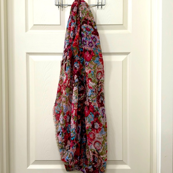 Beautiful infinity scarf - Picture 2 of 4